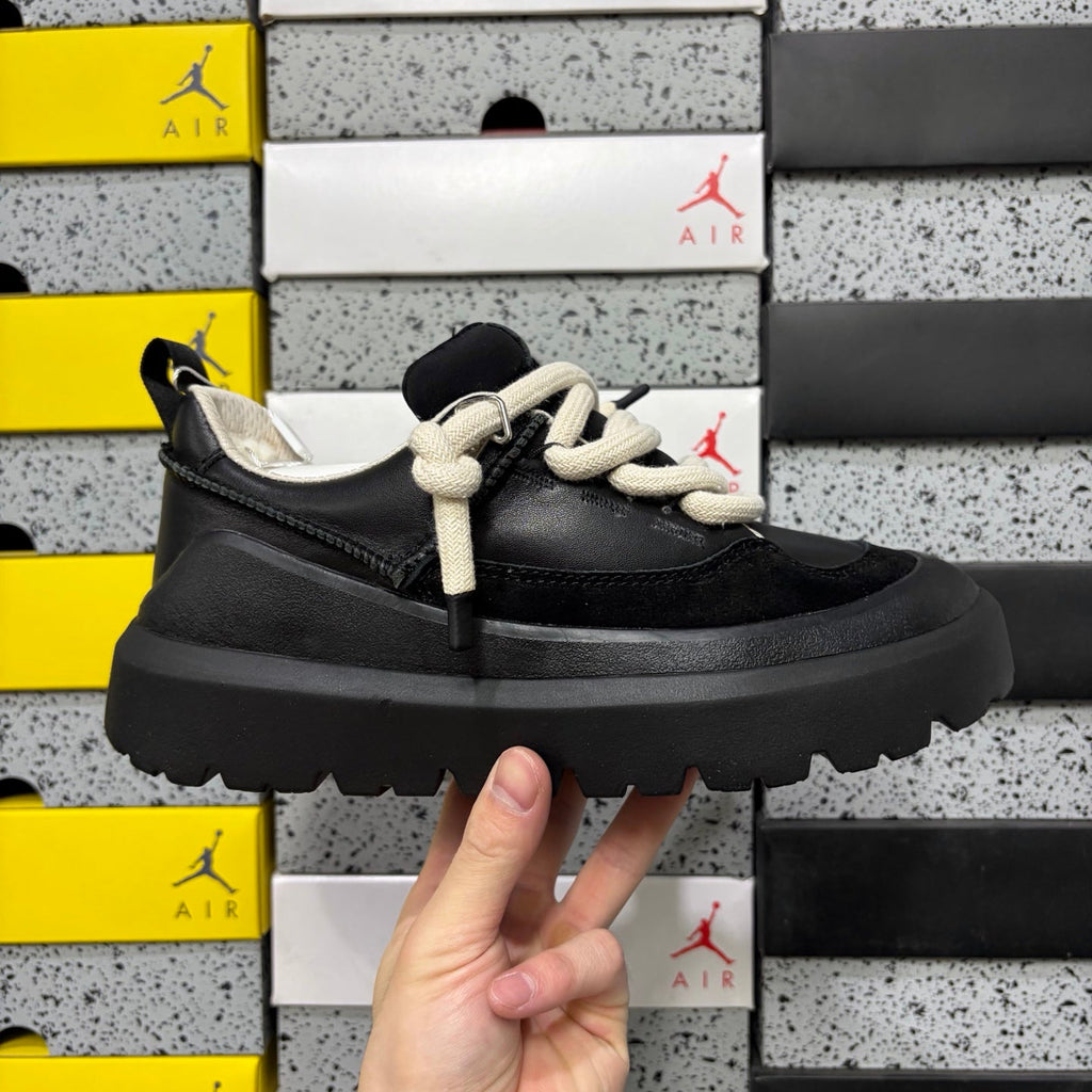 UGG Tazz Platform Sneaker – Women’s Wool-Lined Lace-Up in Black