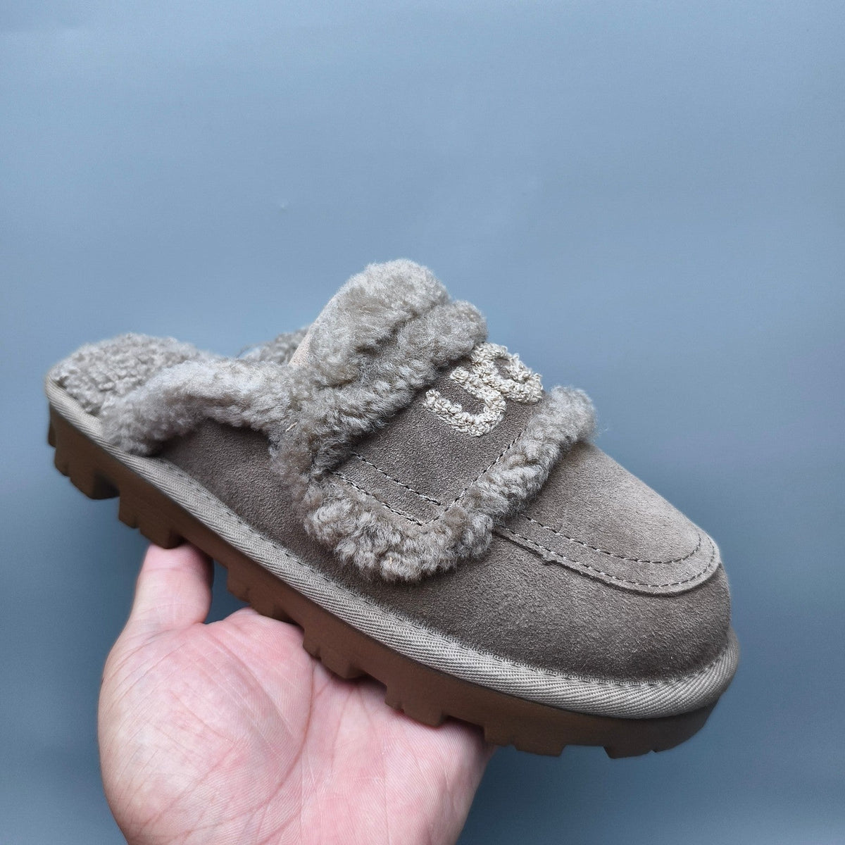 Antelope Brown Fluffy Big Logo Casual Slippers