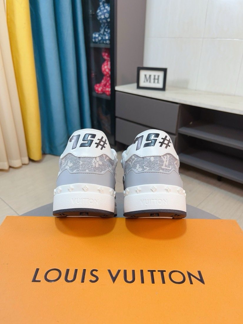 Louis Vuitton Patterned Low-Top Sneakers